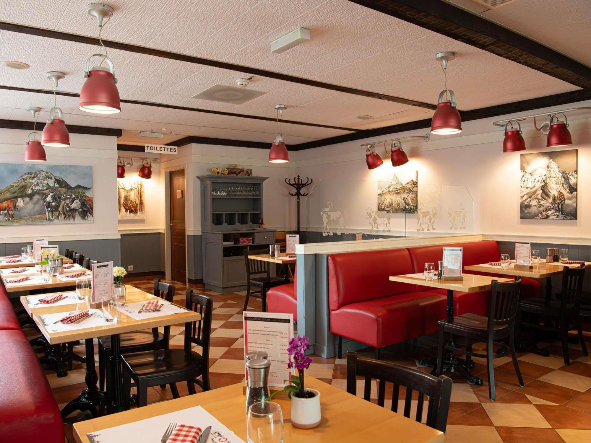Novotel Geneve Aeroport 4*