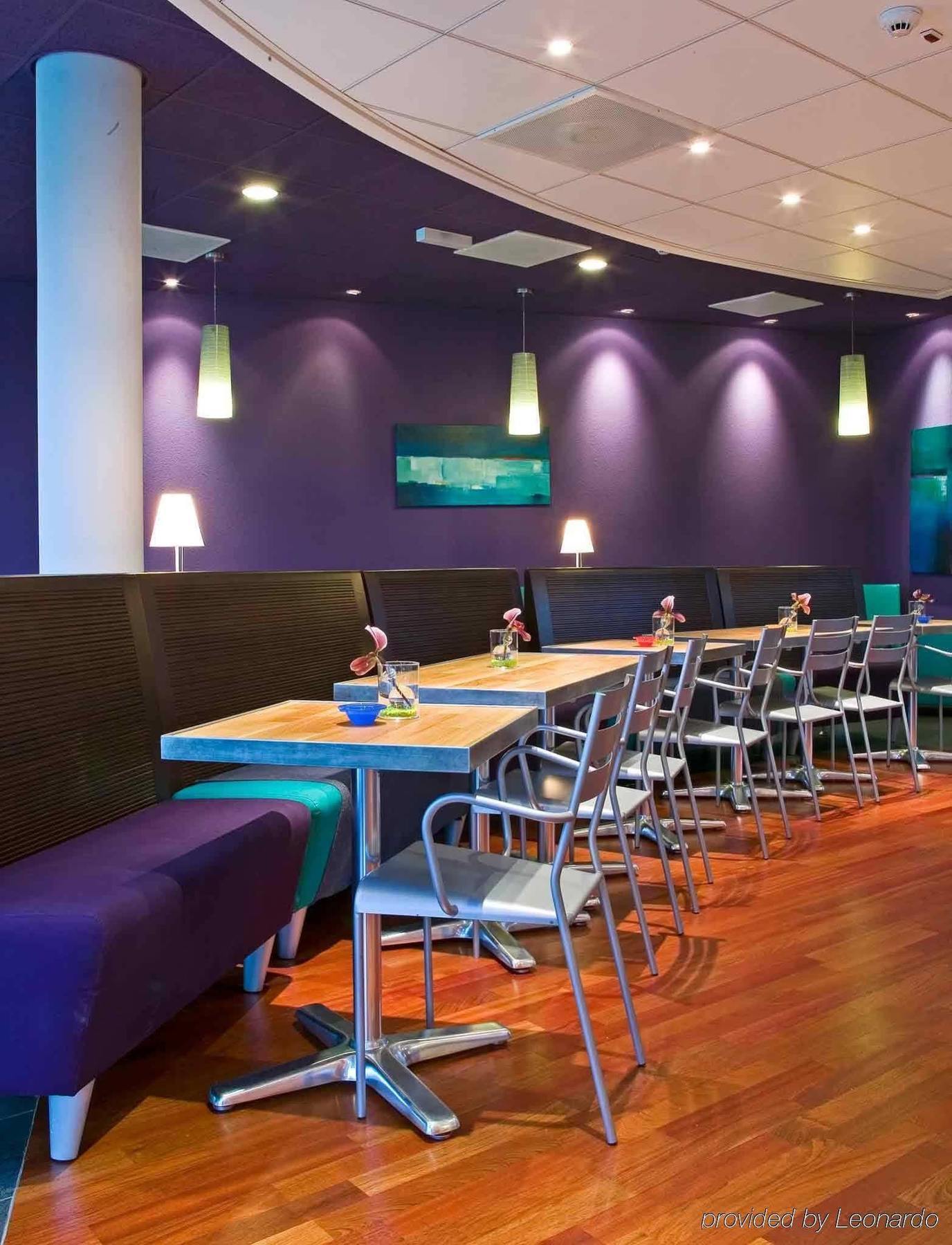 Novotel Genève Aéroport Hotel 4*